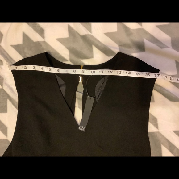 Dress - Picture 6 of 8